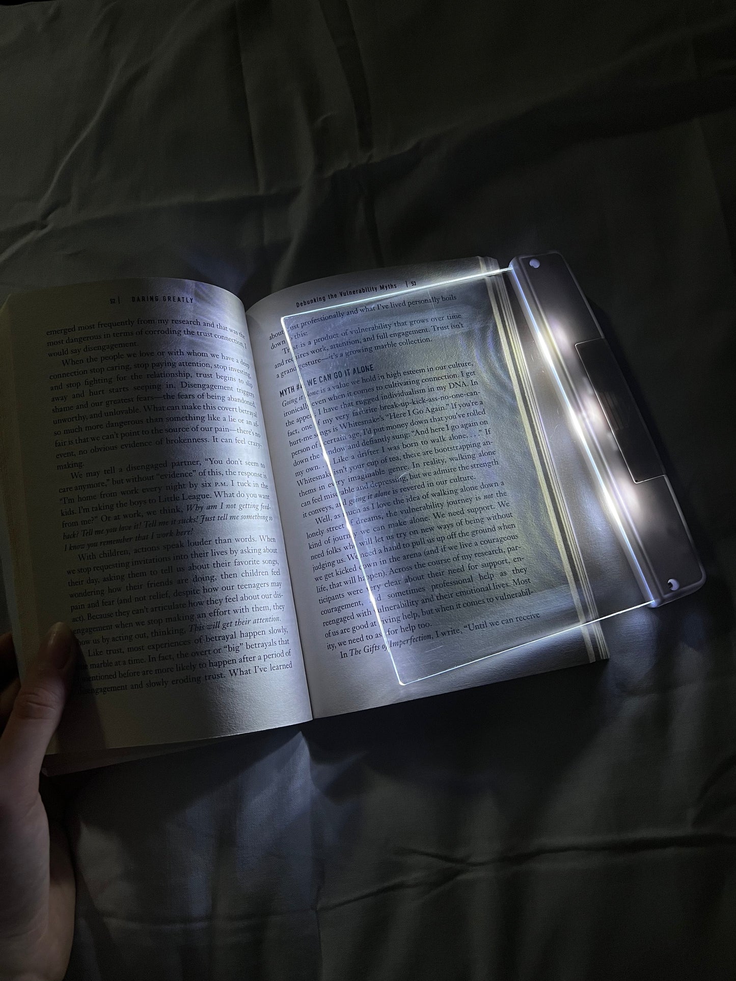 BrightChapter: Illuminate Your Night Reads